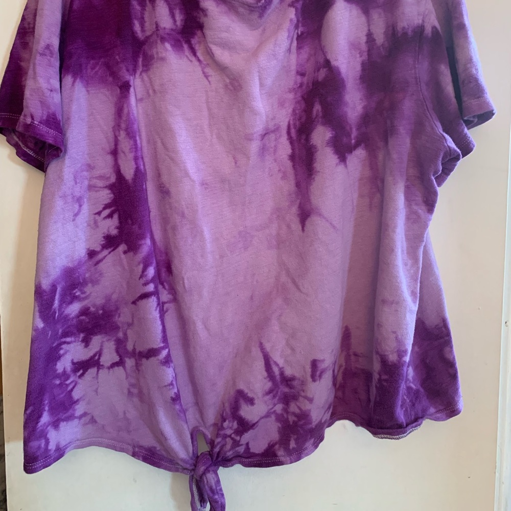 Old navy tie dye with front tie